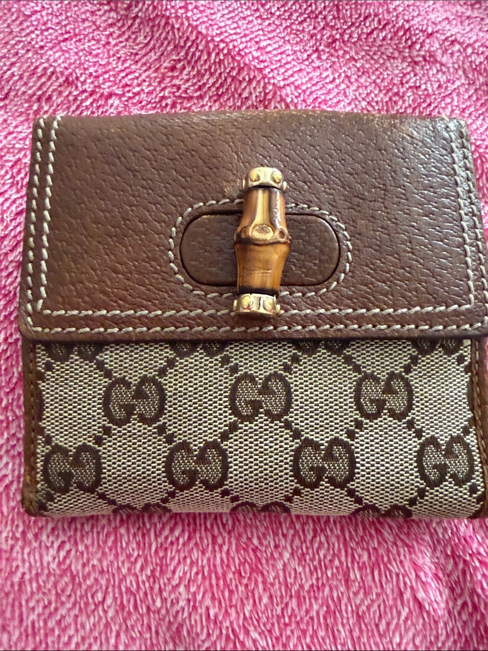 Gucci Brown/Tan GG Canvas Bamboo Trim Crossbody - Picture 11 of 12